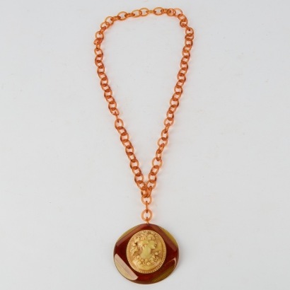 A Vintage Applejuice Bakelite and Celluloid Cameo Pendant and Chain