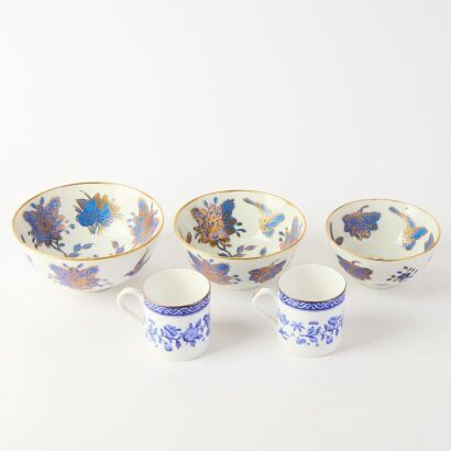. A Group of Five Chinese 20th Century Blue and White Gilded ButterfliesBowls and Cups
