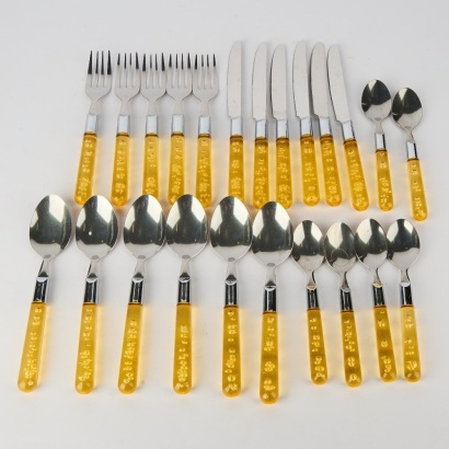 A Twenty Three Bubblor Resin Handle Cutlery Set