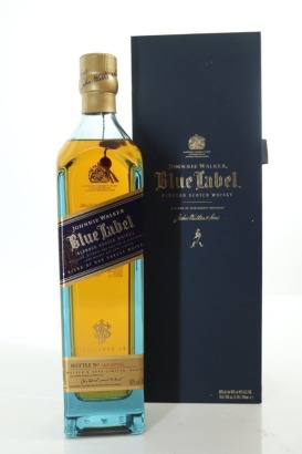 (1) Johnnie Walker Blue Label Blended Scotch Whisky, 40% ABV (GB)