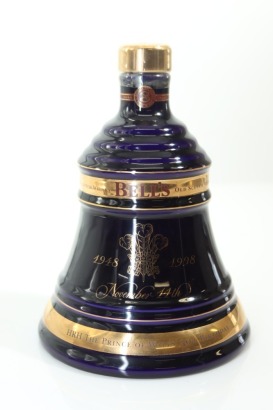 (1) Bell's Decanter 'Prince of Wales 50th Birthday' 8 Year Old Blended Scotch Whisky, 40% ABV