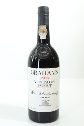 (1) 1977 W & J Graham's Vintage Port, Portugal, 20.7% ABV [JR18]