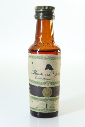 (1) De Kuyper Mandarine Napoleon Grand Liqueur, Netherlands, 30ml, 40% ABV