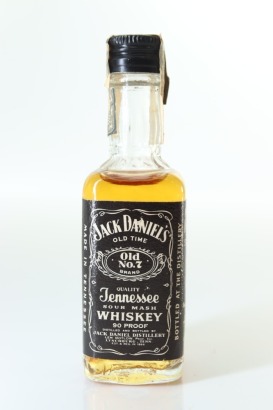 (1) Jack Daniel's Black Label Old No.7 Brand Sour Mash Whiskey Miniature, Tennessee, 90 Proof