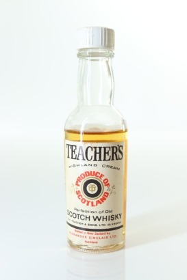 (1) Teacher's Highland Cream Blended Scotch Whisky Bottled in New Zealand by Alexander Sinclair Ltd. Miniature