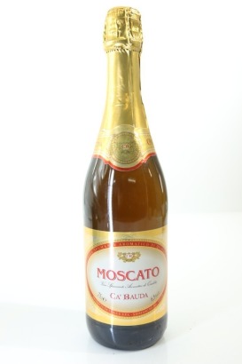 (1) NV S. Stefano Belbo Ca' Bauda Moscato Vino Spumante, Italy