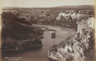 3727-Waikato River