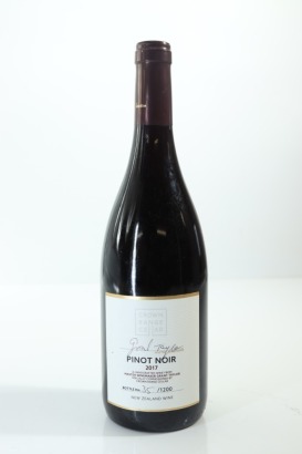 (1) 2017 Crown Range Cellar 'Signature Selection' Grant P. Taylor Pinot Noir, Gibbston