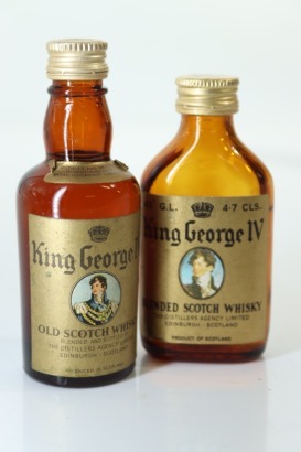 (1) King George IV Old Scotch Whisky Miniatures, 2 Bottles Sold as One Lot