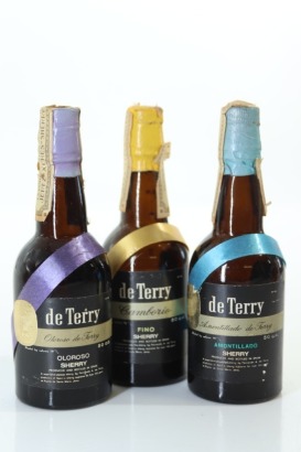 (1) De Terry Sherry Miniatures, 3 Bottles Sold as One Lot