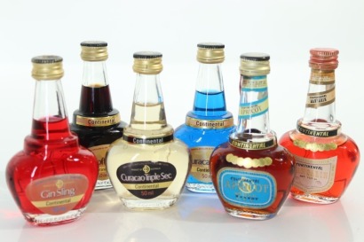 (1) Mixed Continental Miniatures, 6 Bottles Sold as One Lot