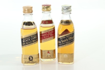(1) Mixed Johnnie Walker Blended Scotch Whisky Miniatures, 3 Sold as One Lot