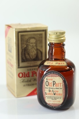 (1) Grand Old Parr De Luxe Scotch Whisky Miniature