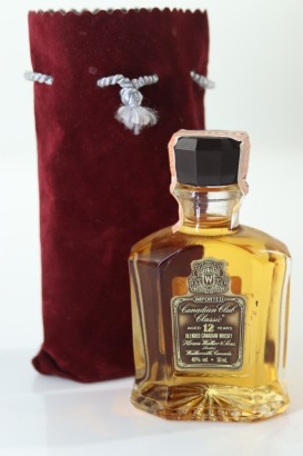 (1) Canadian Club Classic 12 Years Miniature, 50ml