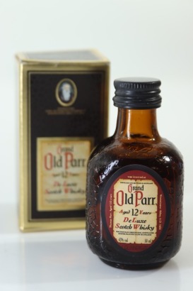 (1) Grand Old Parr De Luxe Scotch Whisky Miniature