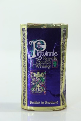 (1) Pinwinnie Royale Scotch Whisky Miniature