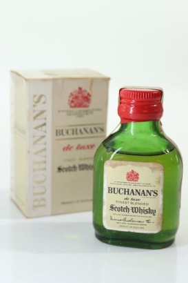 (1) Buchanan's De Luxe Old Blended Scotch Whisky Miniature