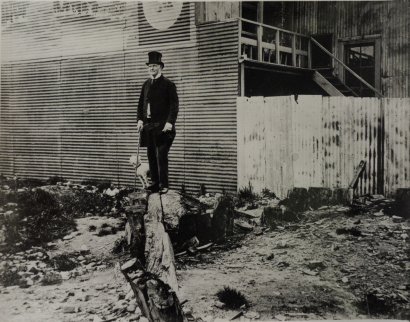 UNKNOWN PHOTOGRAPHER John Plimmer at Plimmer's Ark
