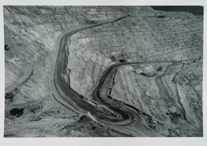 WAYNE BARRAR untitled