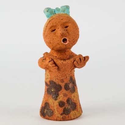A Wailin Elliot 'The Singer' Statue