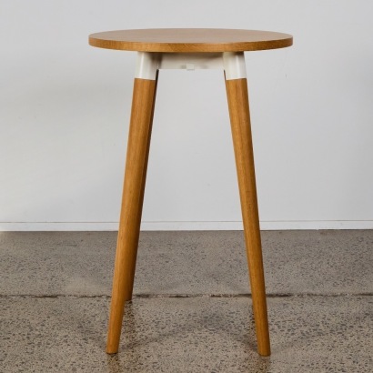 A Sean Dix Copine Table