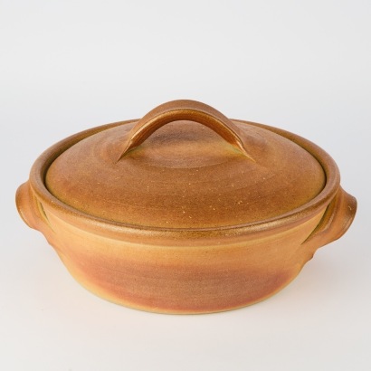 A Large Muchelney Studio Pottery Lidded Casserole Dish