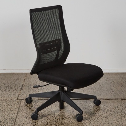An Oakamura Desk Chair