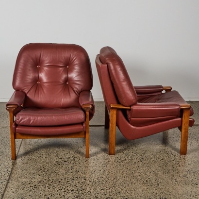 A Pair of Genuine Leather Armchairs by Fred Lowen for Tessa