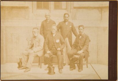 J RUSSELL & SONS Portrait of King Tāwhiao, Wiremu Pātara Te Tuhi, Te Wherowhero Mahuta, Tōpia Peehi Tūroa, and Hori Ropiha in England