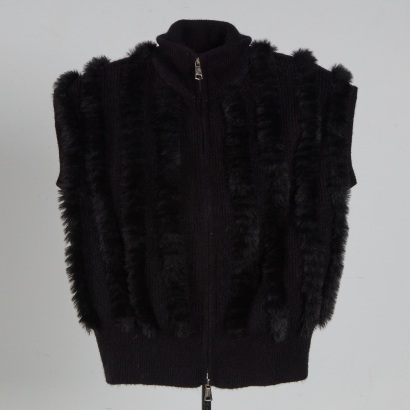 A Rabbit Fur Vest with Zipper (Black)