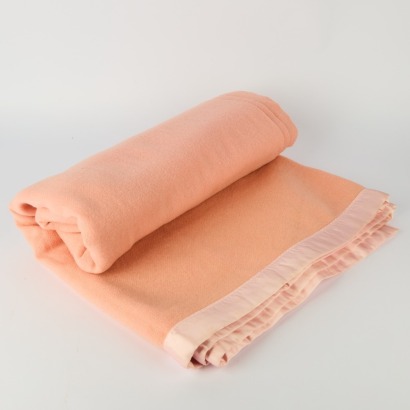 A Vintage Robinwul Double Blanket Made for Ballentynes Timaru by Canterbury