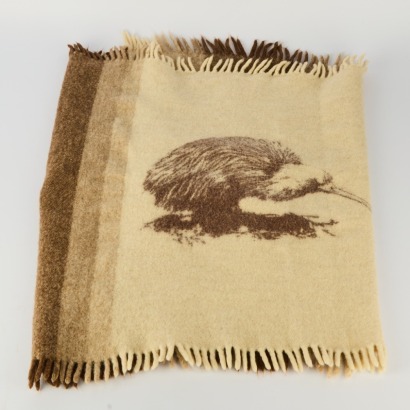 A Pure Wool Blanket with Kiwi Motif