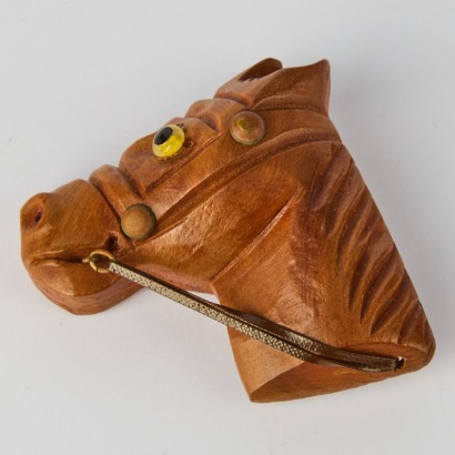 A 1940s Wooden Horse Head Brooch