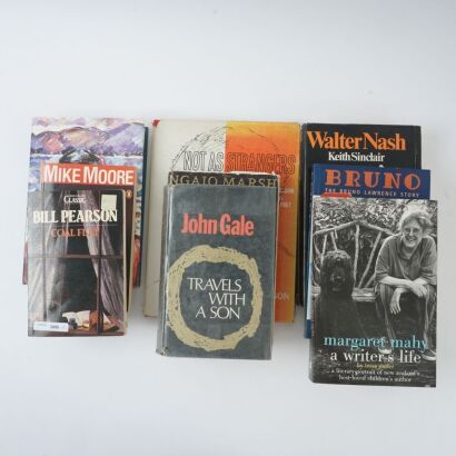Voices of Aotearoa: Nine Important Works of New Zealand Literature, Biography & Social History