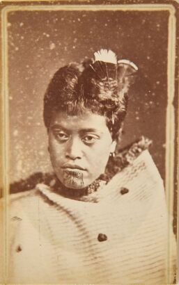 UNKNOWN PHOTOGRAPHER Three studio portraits of unidentified Māori women.