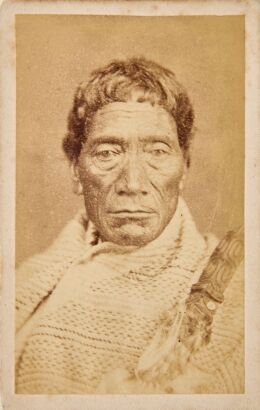 UNKNOWN PHOTOGRAPHER A studio portrait of Horomona Toremi, a 19th‑century Māori rangatira (chief) associated with the Ngāti Raukawa iwi, of the hapū Ngāti Kahorotetini (or Ngāti Kahoro)