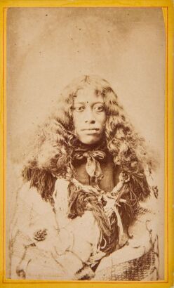 THOMAS EDWARD PRICE Three studio bust portraits of unidentified wahine Māori.