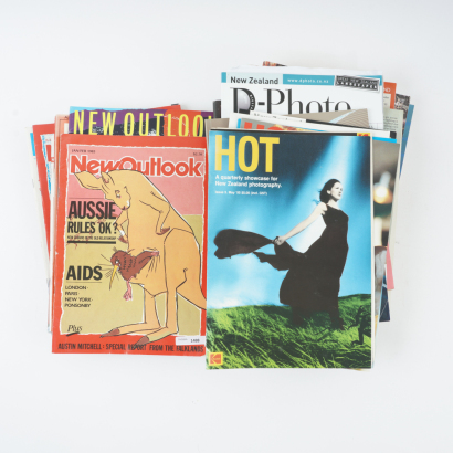 Phtographic Magazine Collection: New Outlook; D-Photo; AUSTRALIAN MEN VOGUE