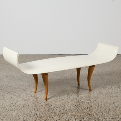 A Chiaro Corbelled Bench