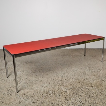 An USM Haller Desk