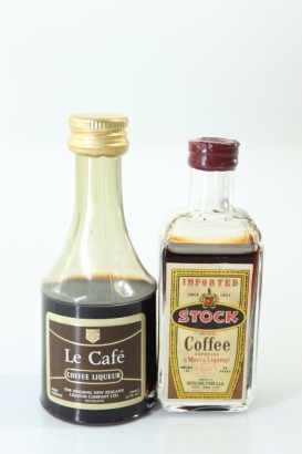 (1) Mixed Miniatures, 2 Bottles Sold as One Lot