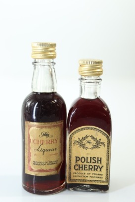 (1) Mixed Cherry Miniatures, 2 Bottles Sold as One Lot