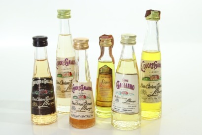 (1) Mixed Miniatures, 6 Sold as One Lot