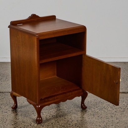 A Vintage Mahogany Bedside Cabinet