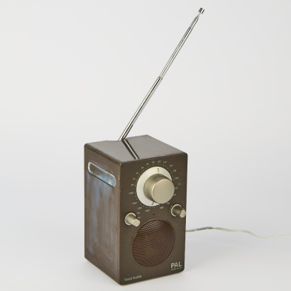 A Trivoli Audio Pal Henry Kloss Portable Radio
