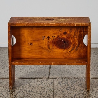 A Workshop-Made Post Office Stool