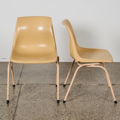 A Pair Of Vintage Sebel Hobnob Chairs