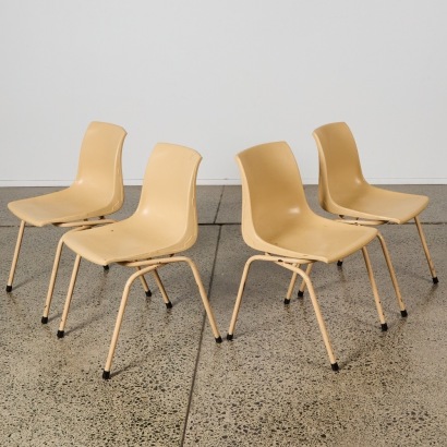 A Set Of 4 Vintage Sebel Hobnob Chairs