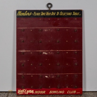 A Large Vintage West Lynn Holder