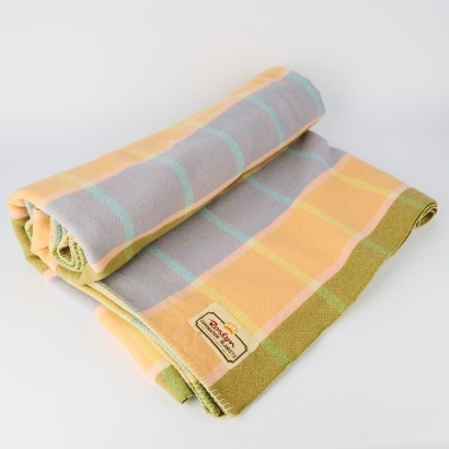 A Vintage Roslyn Woollen Coronation Label Blanket